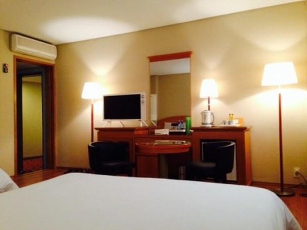 Daedong Hotel Jeju Extérieur photo