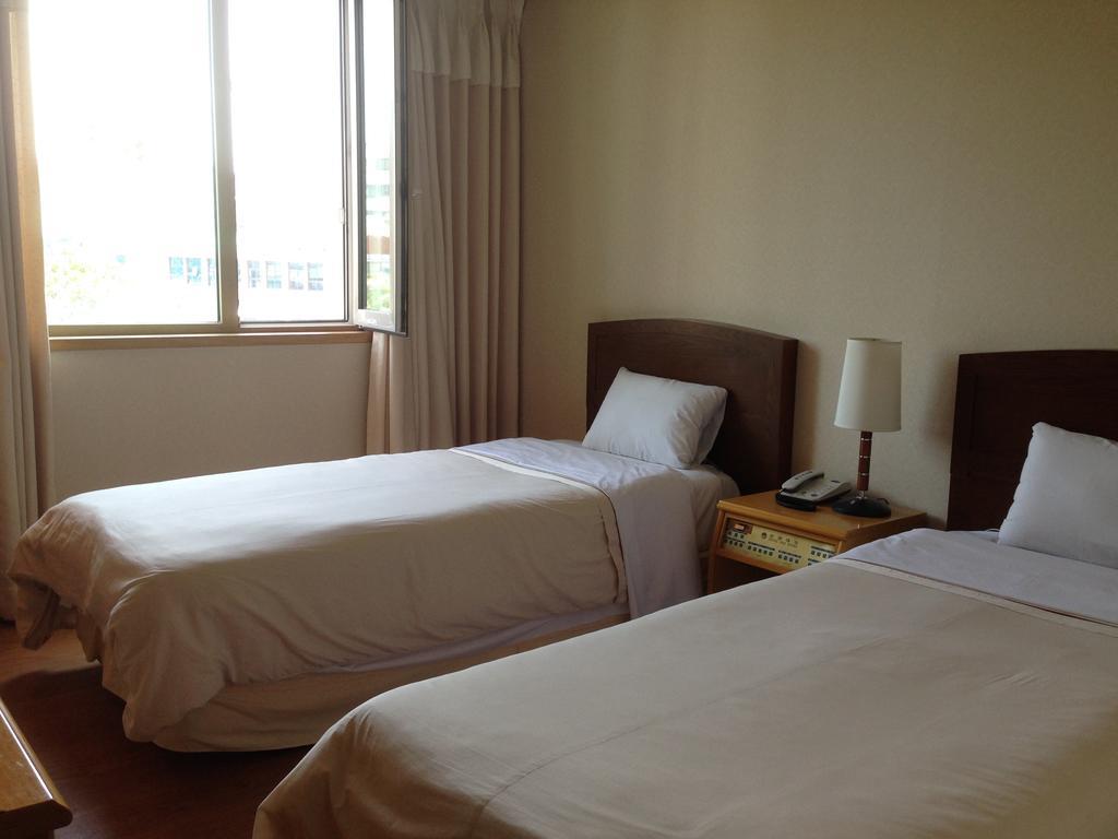 Daedong Hotel Jeju Chambre photo