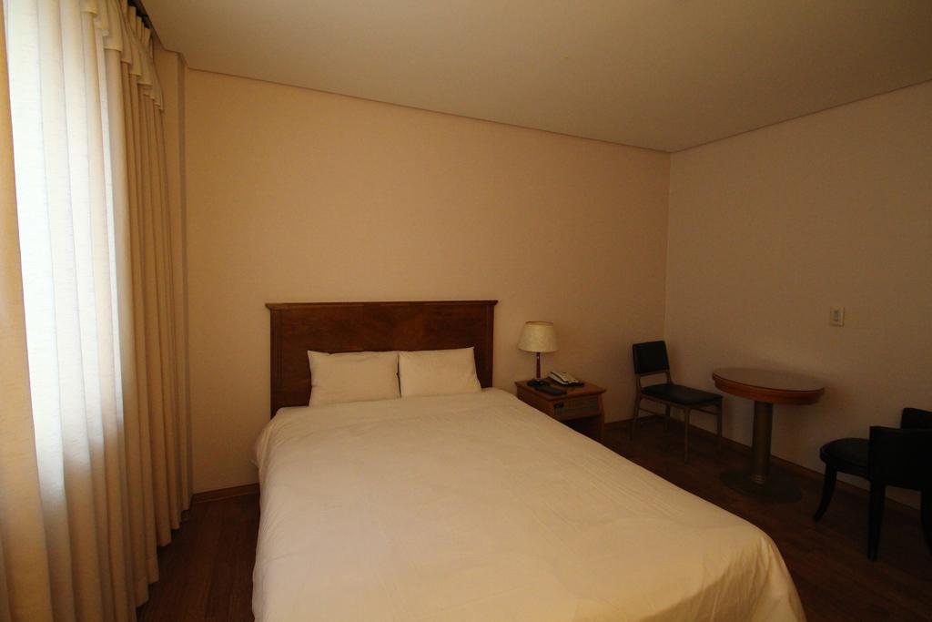 Daedong Hotel Jeju Extérieur photo