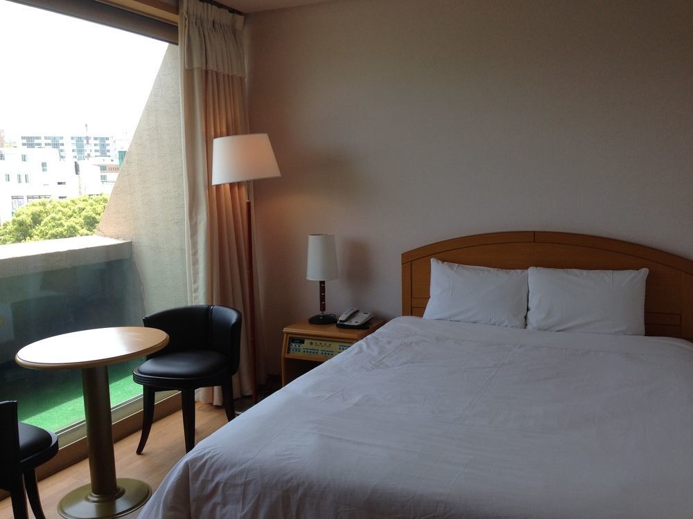 Daedong Hotel Jeju Extérieur photo